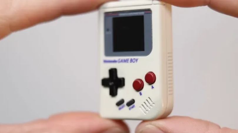 Raspberry Pi RP2040 در کنسول بازی بسیار کوچک (غیر رسمی) Game Boy مشاهده شد.