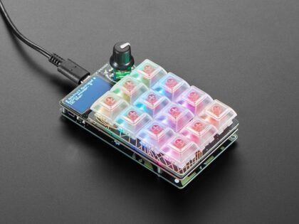 ماکروپد Raspberry Pi RP2040 از ماژول های مغناطیسی برای افزایش کارایی استفاده می کند