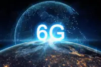 شبکه 6G و کاربردهای آن: ارتباطات هولوگرافیک، اینترنت اشیاء هوشمند.
